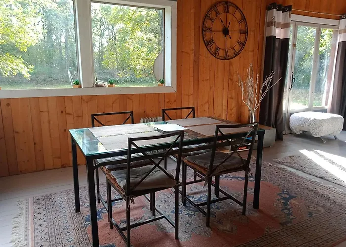 Chalet En Foret, Brame Du Cerf