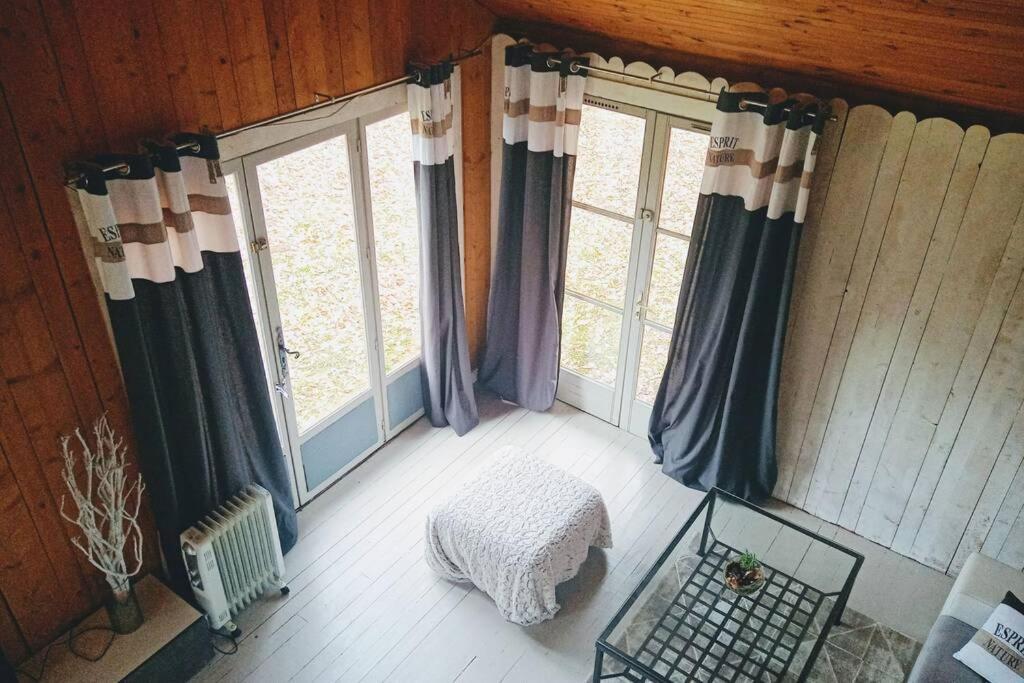 En Foret, Brame Du Cerf Chalet