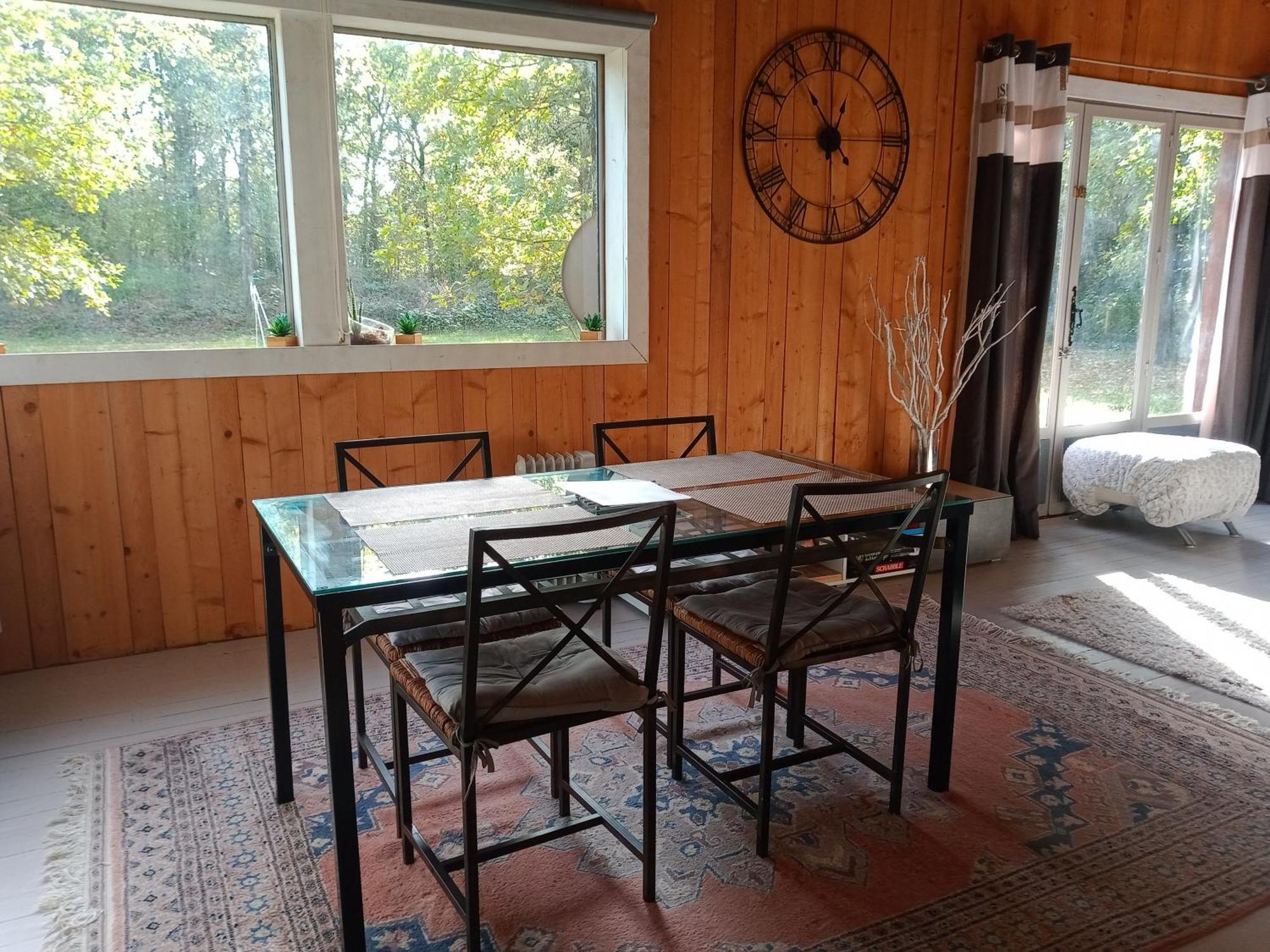 Chalet En Foret, Brame Du Cerf *