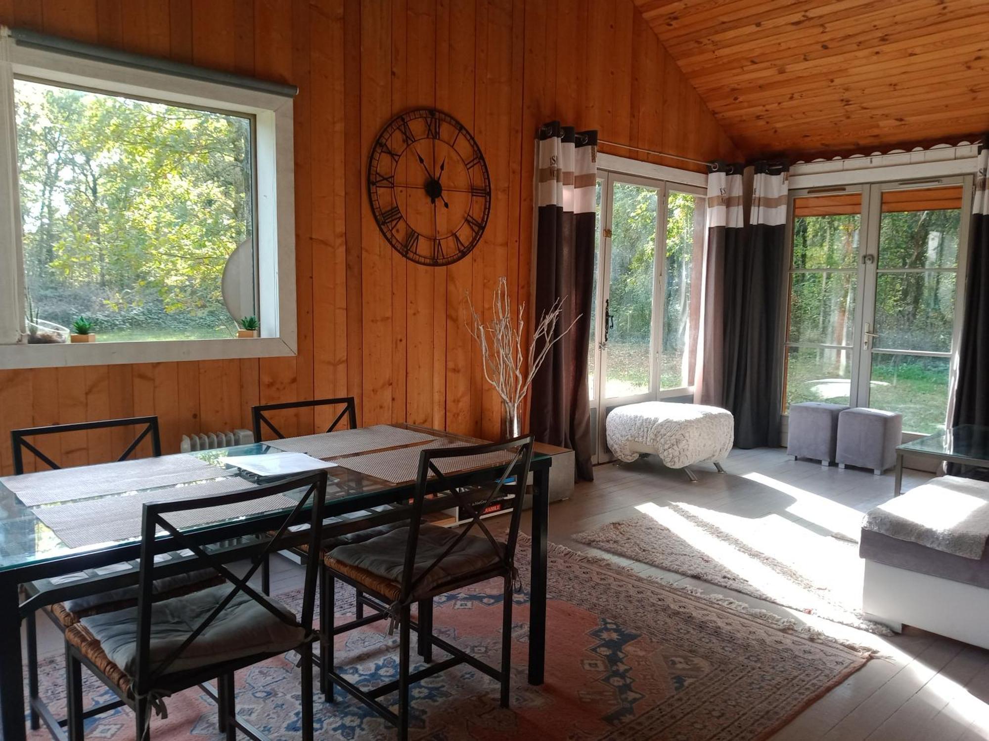 Chalet En Foret, Brame Du Cerf Valpuiseaux